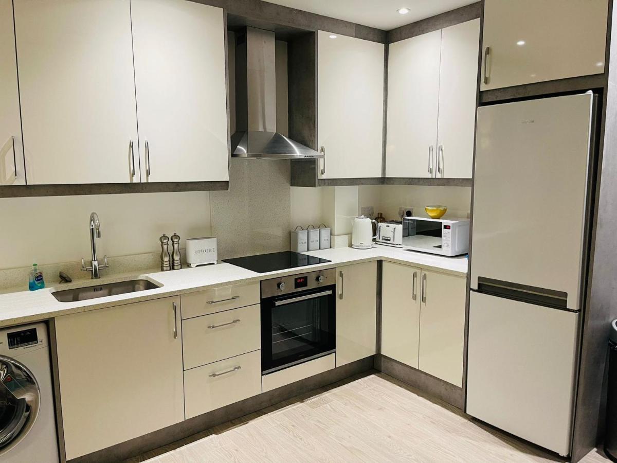 Salt Hill Windsor Legoland Eton Heathrow Luxury 2 Bed 1 Bath Free Parking Daire Slough Dış mekan fotoğraf